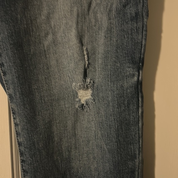 KanCan Distressed Midrise Skinny Jeans Size 31 - Picture 2 of 9